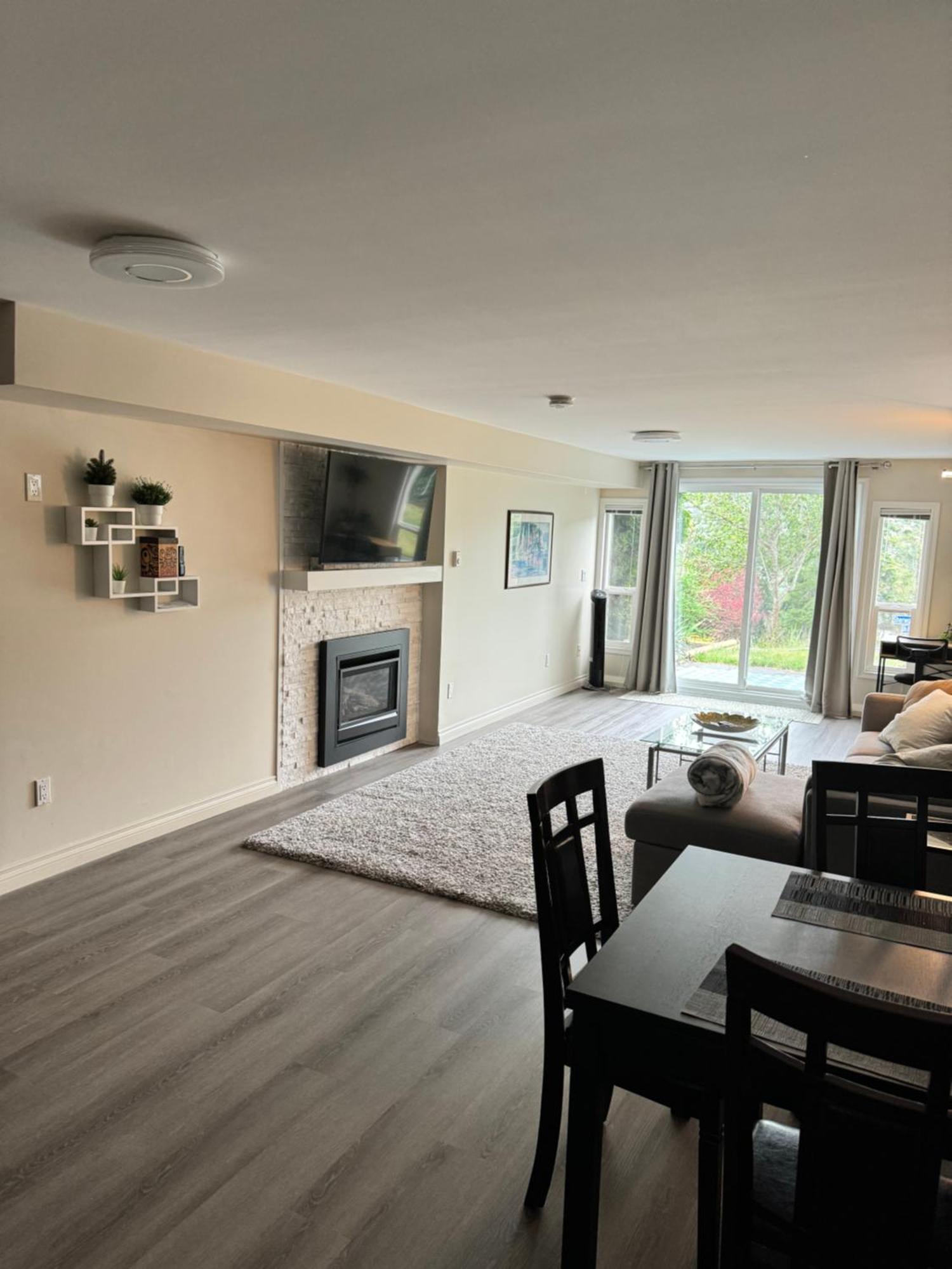 Bright Private Suite Near Departure Bay Beach Nanaimo Eksteriør bilde
